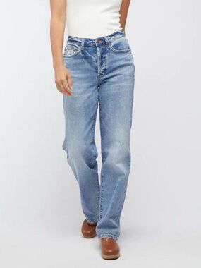 Oliver Logan Mulberry High Rise Straight Leg Jeans